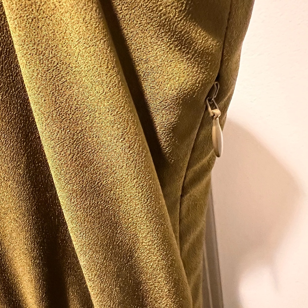 Olive green sleeveless dress  up and casual wear and side pockets
